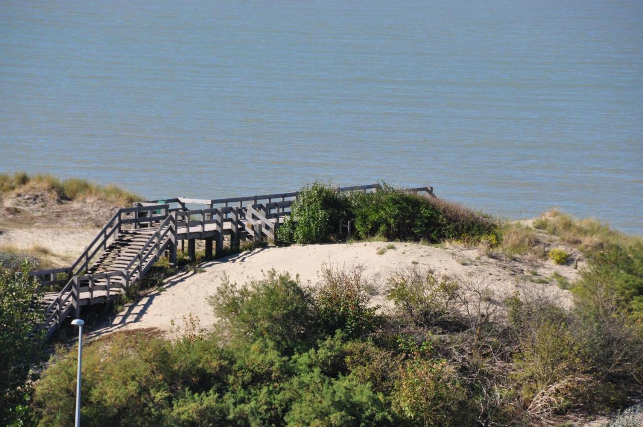 Appartamento Sea The Sea - Feel The Sea - Touch The Sea Bredene Esterno foto